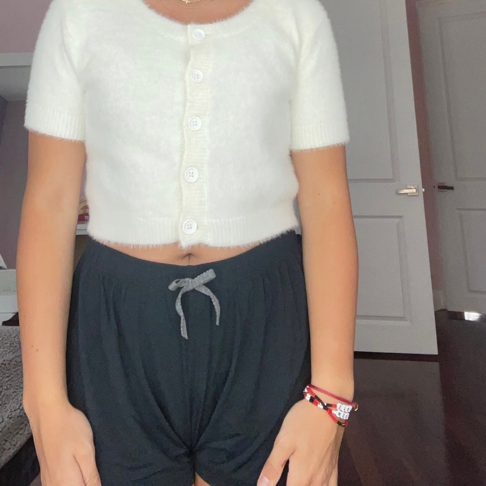 White fluffy top